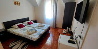 Гостиница Веста Джубга 2-х местный стандарт номер c балконом со всеми удобствами-7