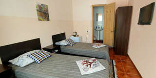 Гостиница Веста Джубга Двухместный номер Делюкс с 1 кроватью или 2 отдельными кроватями, вид на бассейн-2