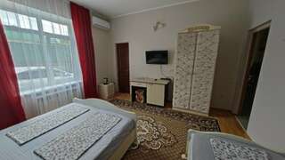 Гостиница Веста Джубга Трехместный номер Делюкс-2