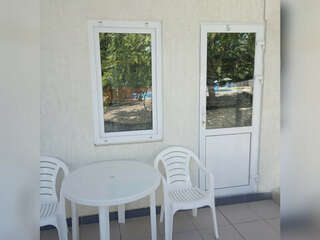 Гостиница Веста Джубга Стандартный трехместный номер-1