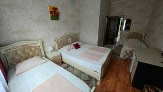 Гостиница Веста Джубга Четырехместный номер Делюкс-1